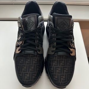 FENDI “forever” fancy sneakers (BLACK)
